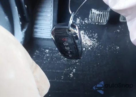 2019 Lincoln Nautilus Reserve z USA, uszkodzony, nr VIN 2LMPJ8L91KBL56916